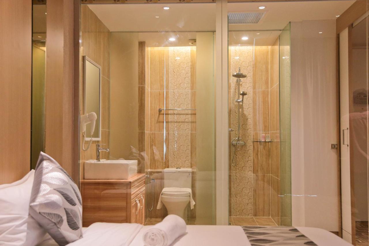 Top Holiday Hotel Сері-Кембанган Екстер'єр фото